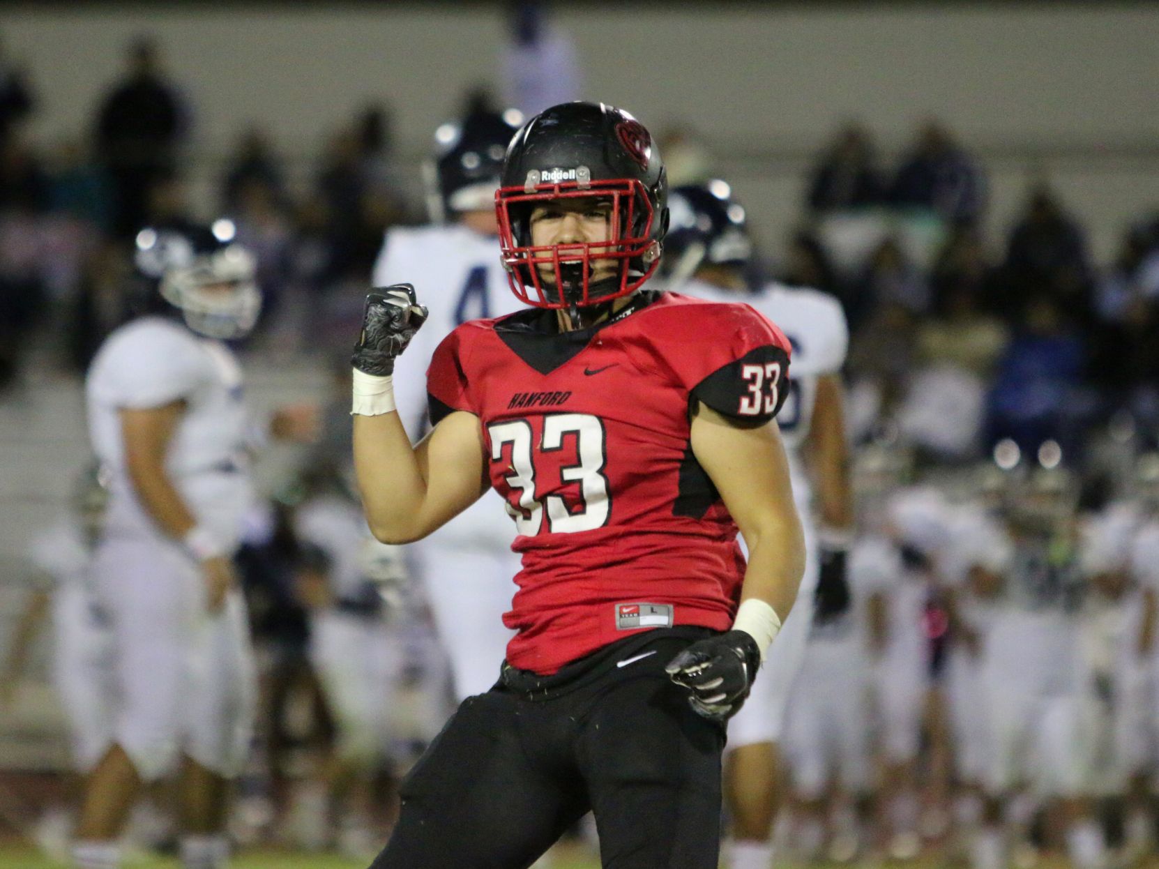 Bullpups grab sole possession of first place in battle of unbeatens